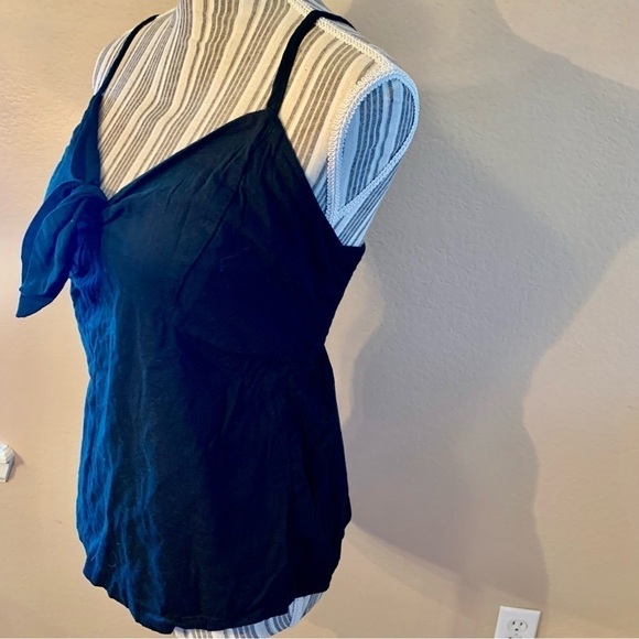 Old Navy Tank Top XS Black Adjustable Spaghetti Straps Wrapped Tie at Chest - Picture 7 of 12